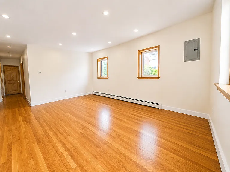 2281 E 38th St #1 — Photo 1