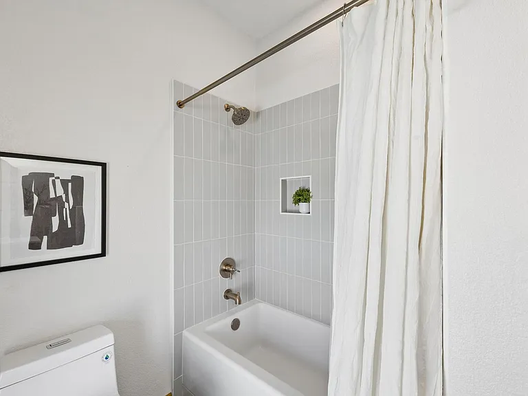 126 Galapago St — Photo 26