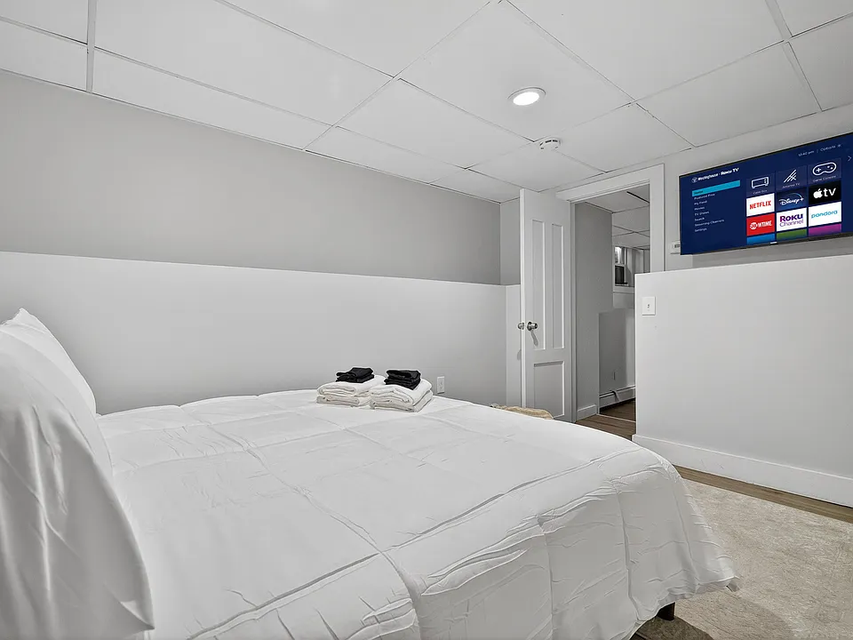 38 Moreland St #1