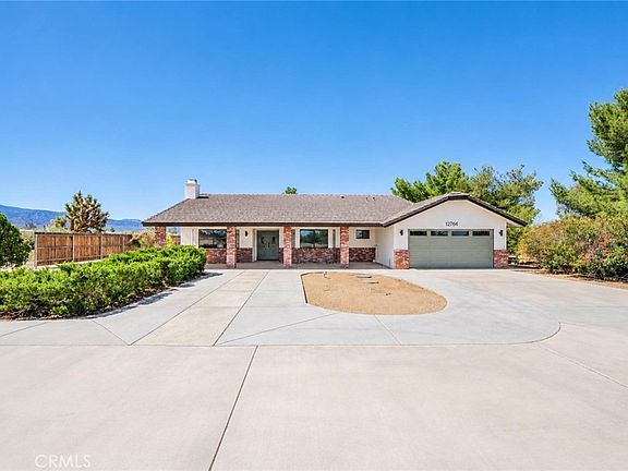 2nd image of 12764 Oasis Rd