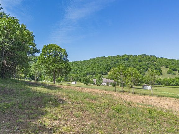 5th image of 402 Cortner Hollow Rd