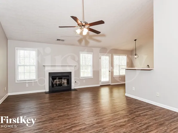 42 Kades Cove Dr, Dallas, GA 30132