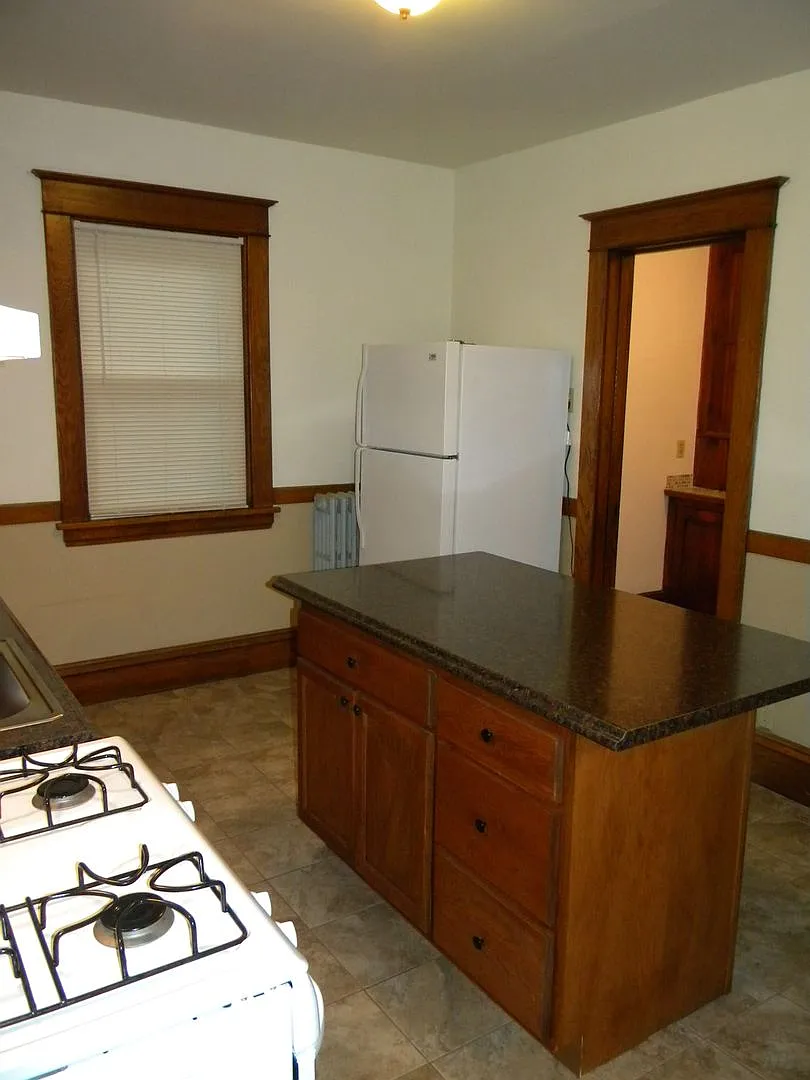 742BUCH — Photo 4