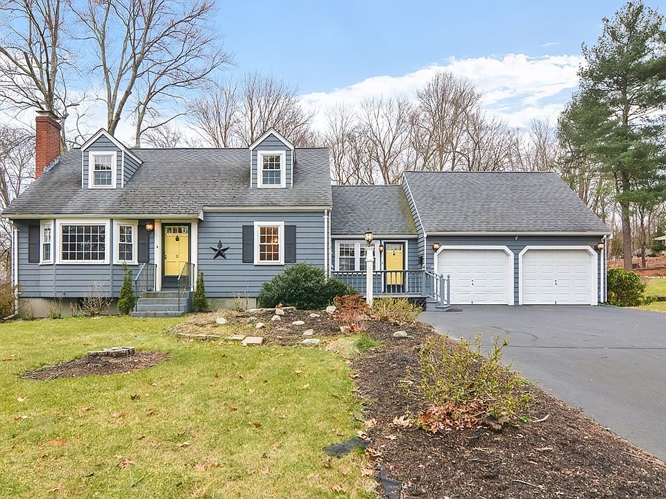 1st image of 11 Oak Hill Dr
