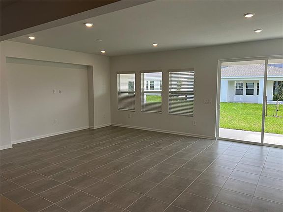 4th image of 5511 Nina Way