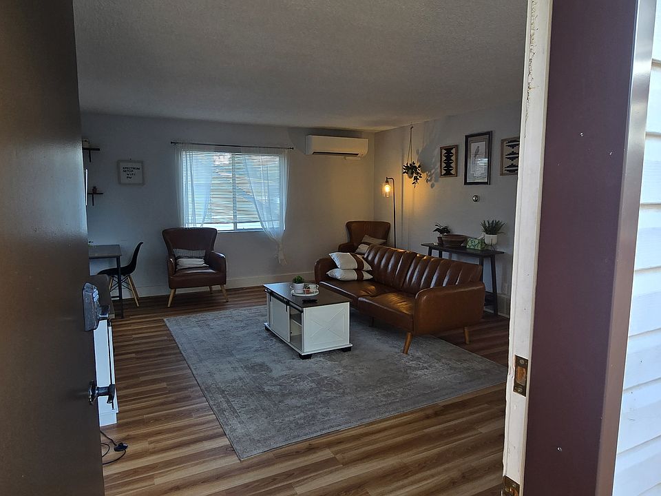 1st image of 3224 S Clark St
