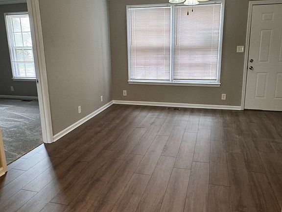 3rd image of 104 Bennett Dr