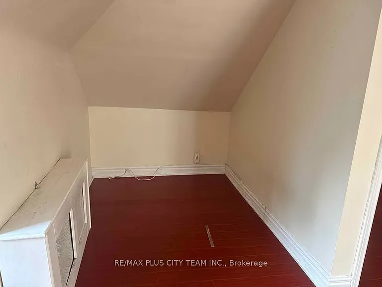 1745 Bathurst St #3 — Photo 9