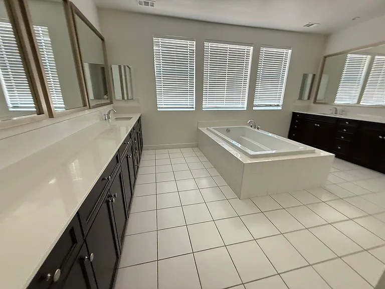 14072 Volare Ct — Photo 56