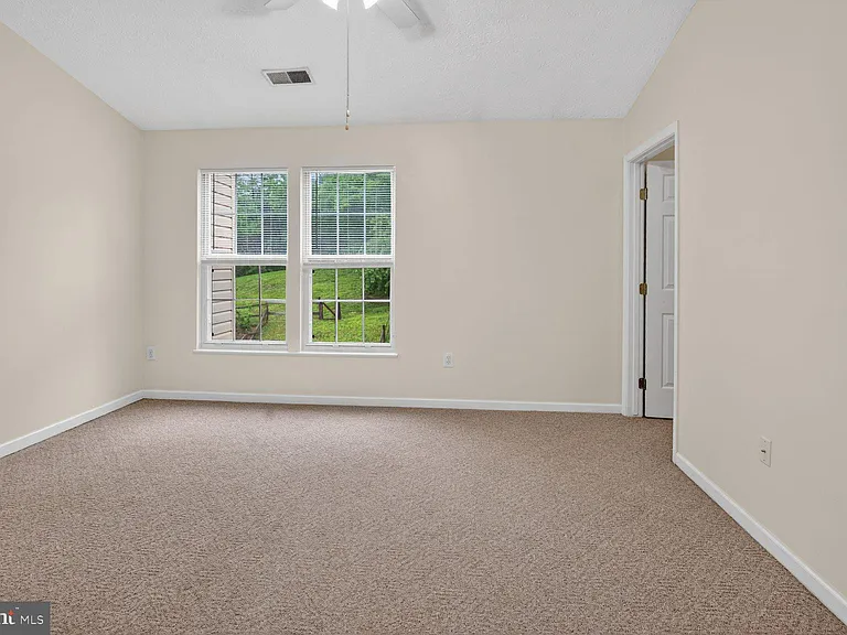 158 Glen View Ter — Photo 10
