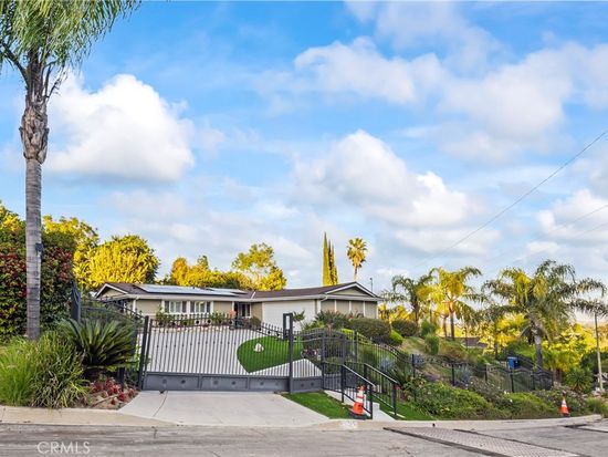 20531 Rhoda St, Woodland Hills, CA 91367