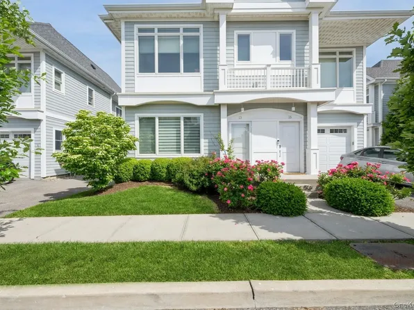 13 Island Point #13, Bronx, NY 10464