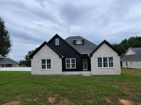 61 Hickory Grove Dr
