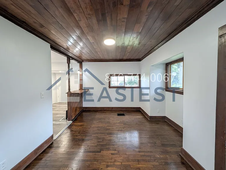 5637 Forest Ave — Photo 5