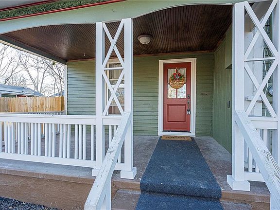 4th image of 901 Brown Ave