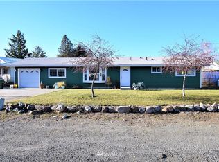 738 Ridge Pl, Omak, WA 98841