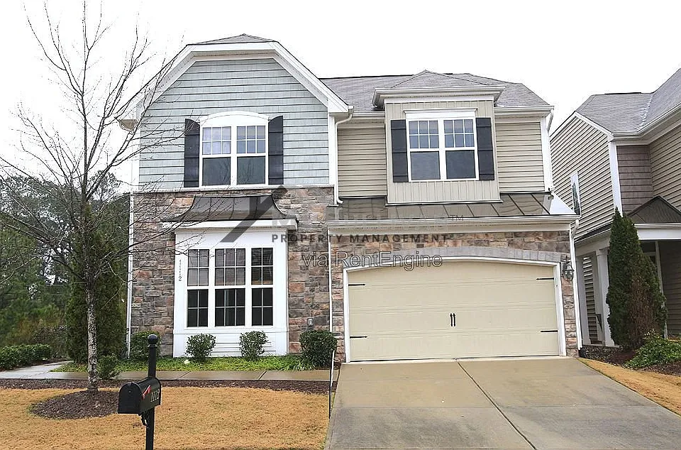 1112 Garden Square Ln