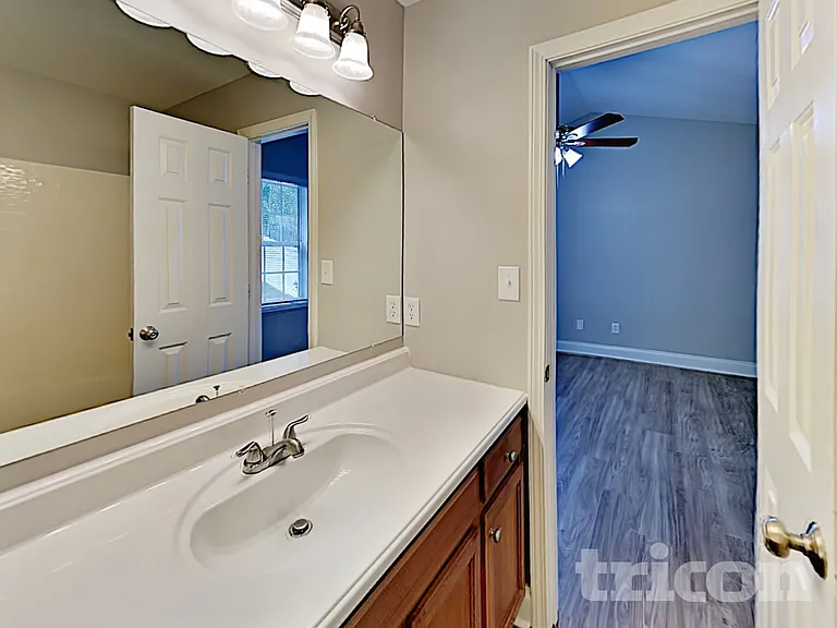 1115 Landen Chase Dr — Photo 11