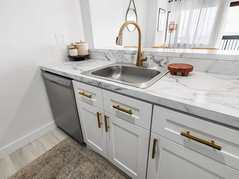 Atlantic Apartments — Photo 4
