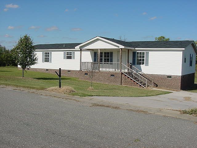 2nd image of 105 Meadowcrest Dr