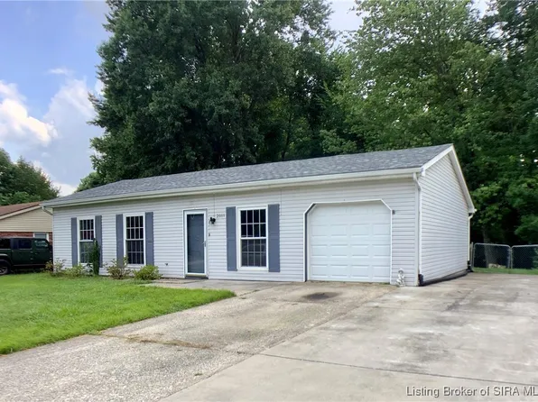 2011 Cardinal Lane, Jeffersonville, IN 47130