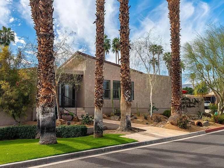 48910 Noline Pl — Photo 2
