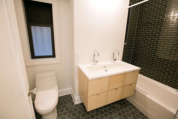 Sold by Roxann Realty LLC | media 19