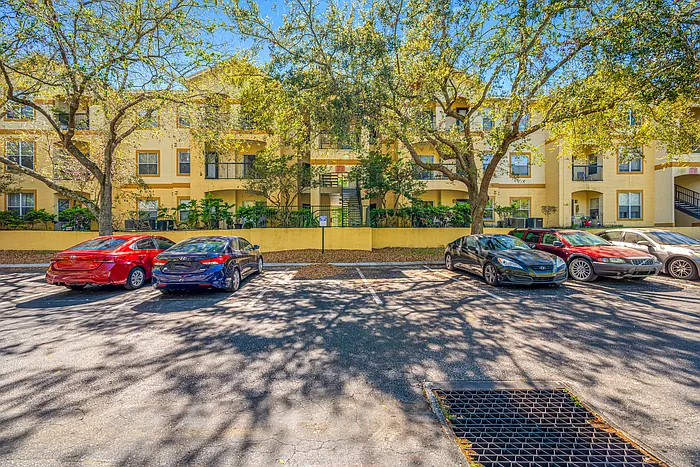 5612 Pinnacle Heights Cir #206 — Photo 4