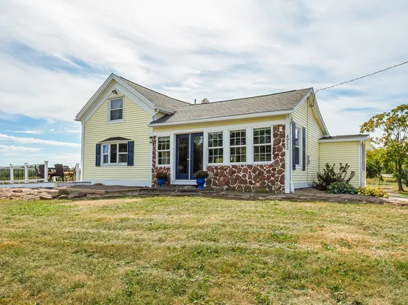 4922 Lake Rd, Williamson, NY 14589