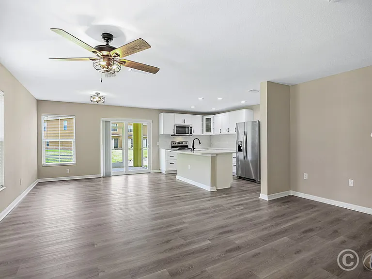 10831 Johanna Ave — Photo 5