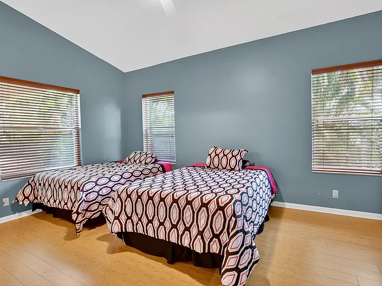 3511 NW 4th Ave — Photo 13
