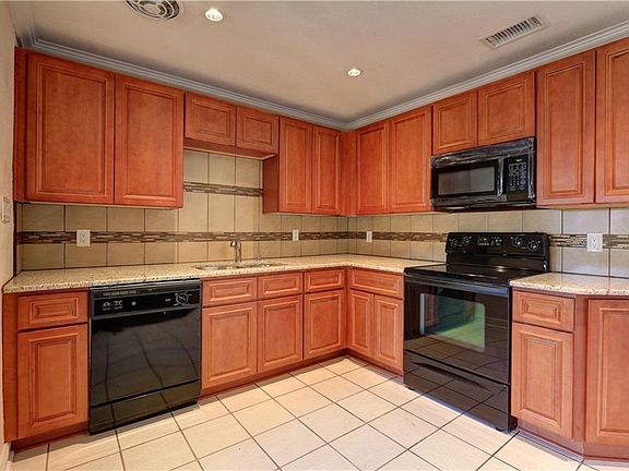 3rd image of 4401 W Wisconsin Ave