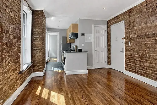 432 E 13th St #2C Photo 1