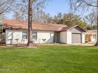 9020 Warbler Ave, Ocean Springs, MS 39564