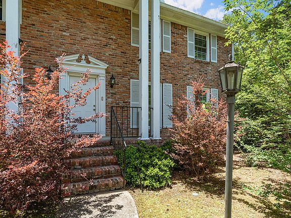 3rd image of 3212 Westbrook Dr Unit 100
