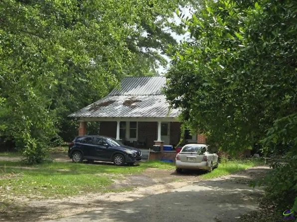 23 S Wood St, Hawkinsville, GA 31036