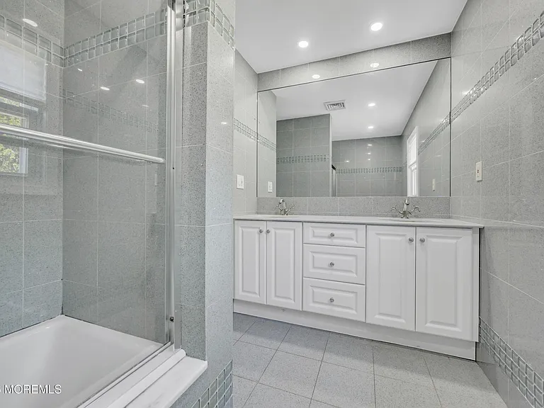 25 Surrey Ln — Photo 29