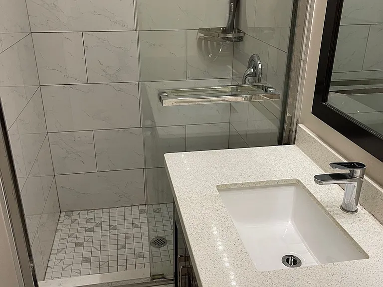 358 Hillcrest Ave — Photo 5