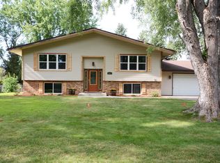 6417 Hokah Dr, Lino Lakes, MN 55014