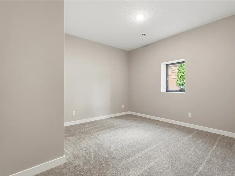 15939 Shadyview Ln N — Photo 26