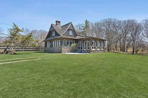 517 E Lake Dr Photo 1