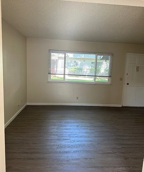 1462 Manzanita Ave — Photo 11