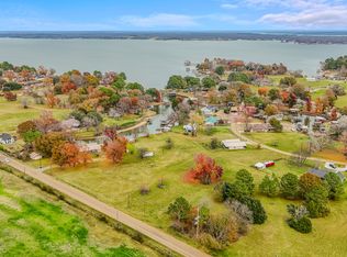 103 Bar T Parkway Rd, Trinidad, TX 75163