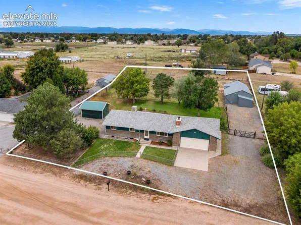833 Consolidation Ln, Pueblo, CO 81006