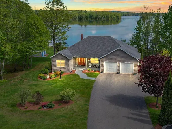 12 Axelrod Drive, Monmouth, ME 04259