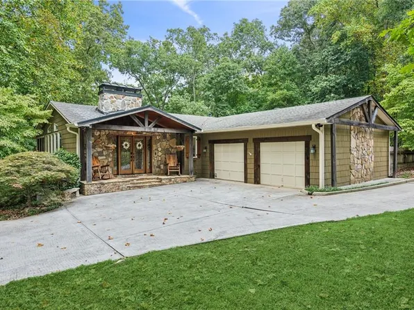 7027 Recreation Ln, Acworth, GA 30102