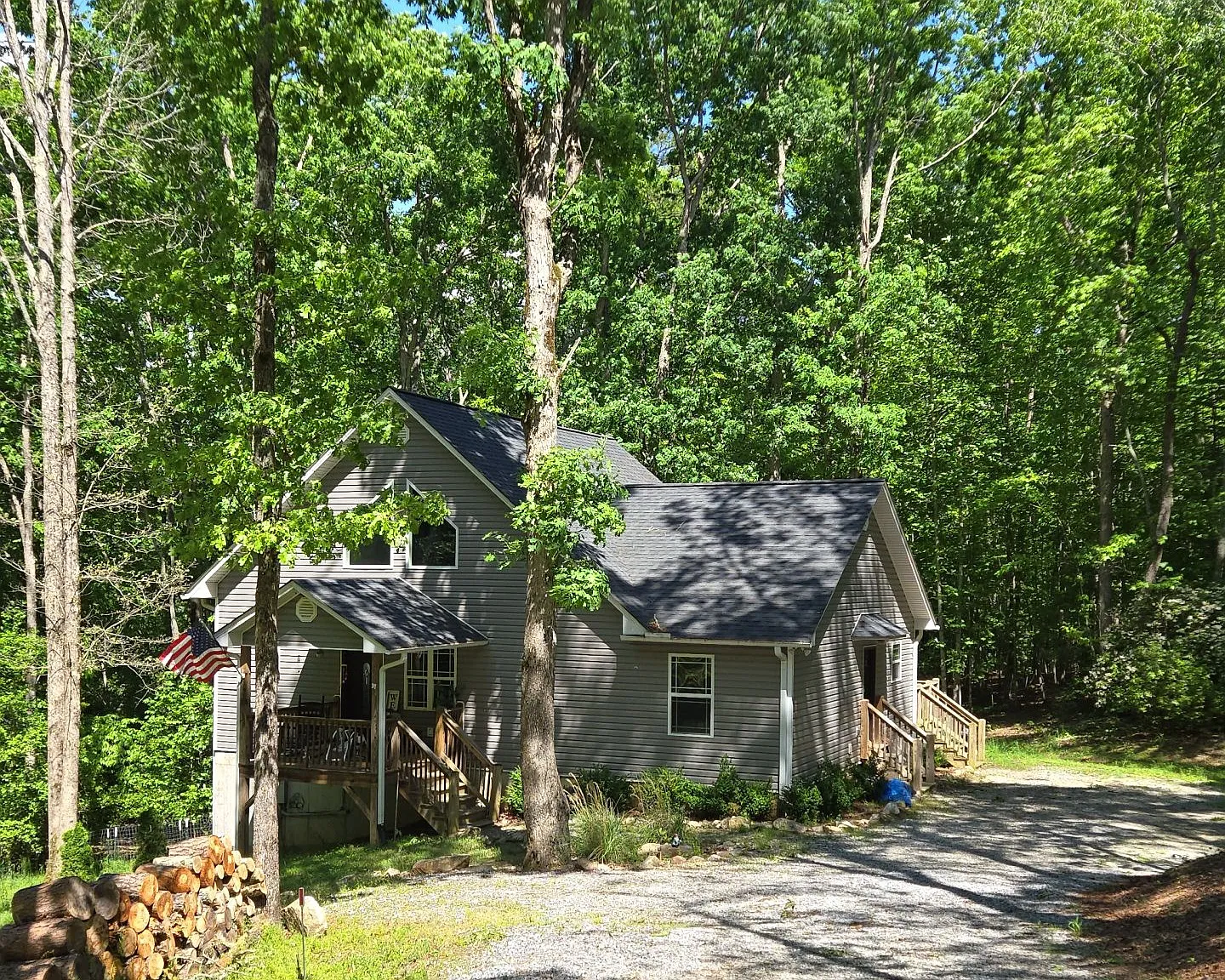 3 bed, 1920 sqft, $2,500 — Photo 1
