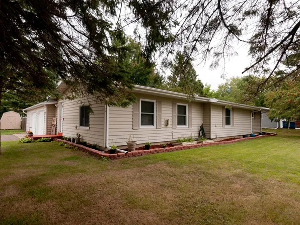 117 E Poplar Ave, Cameron, WI 54822