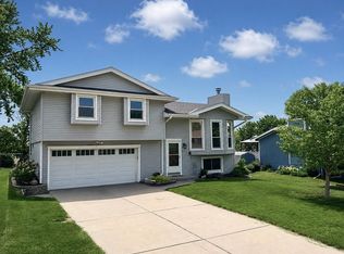 13505 Slayton St, Omaha, NE 68138