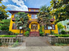 2934 SE Morrison St, Portland, OR